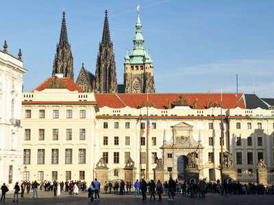 Praha | Hradčanské náměstí with Pražský hrad