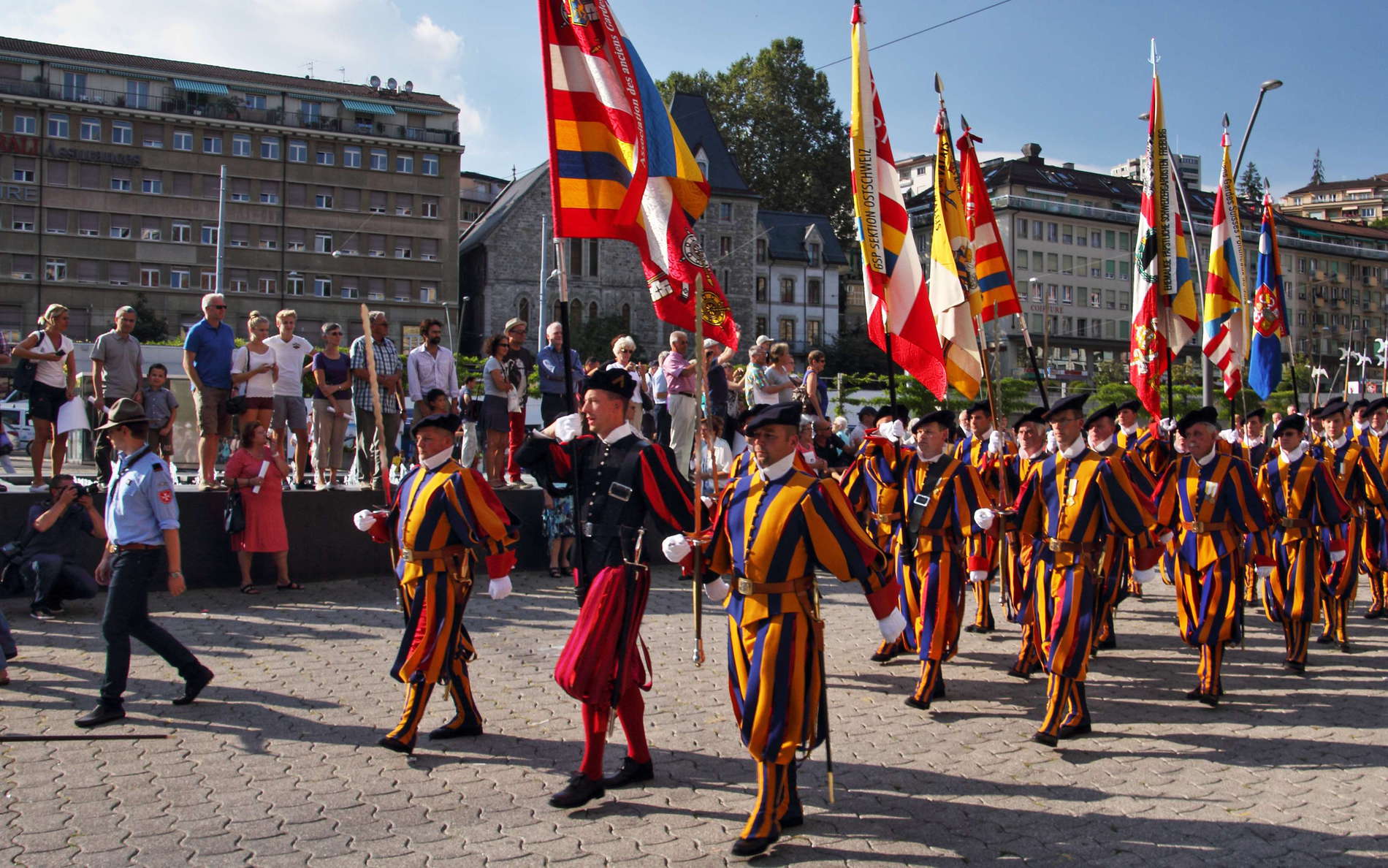 Lausanne | March in traditional costumes