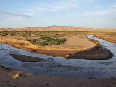 Khongoryn Els  |  River and dune field