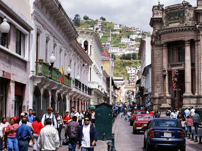 Quito  |  Calle Gabriel Moreno