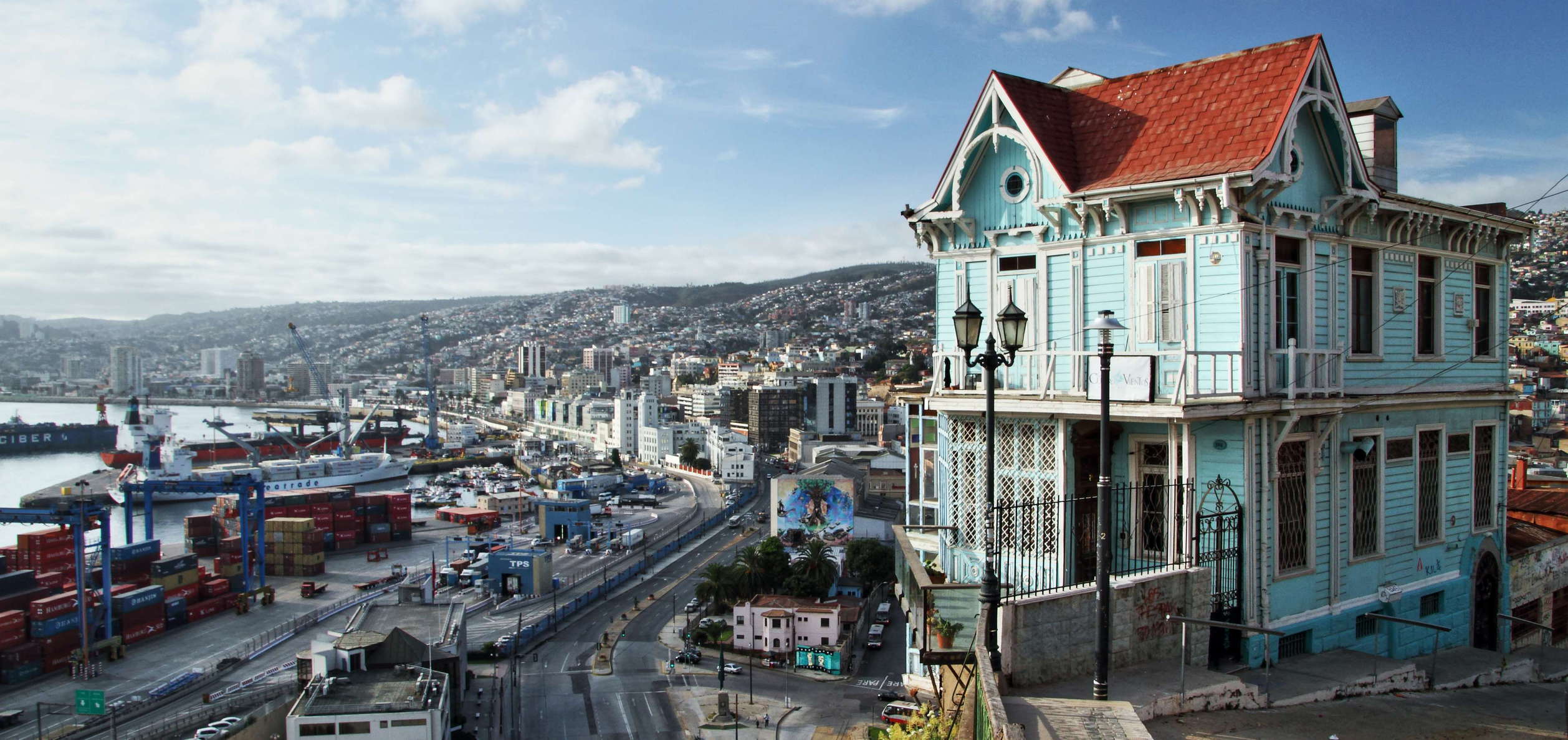 Valparaíso with Casa Cuatro Vientos