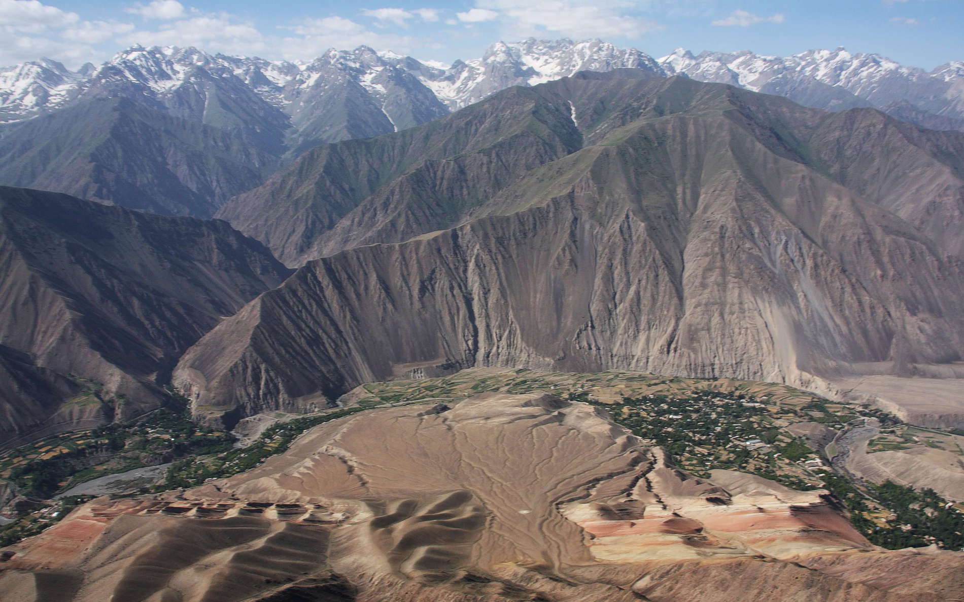 Zarafshan Valley with Pakhurd