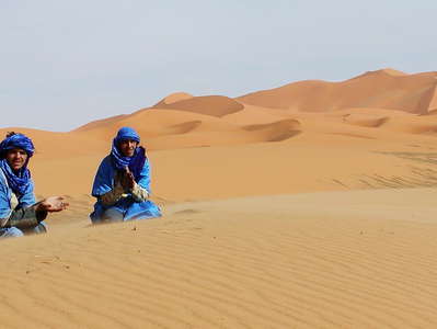 Erg Chebbi  |  Tuareg men