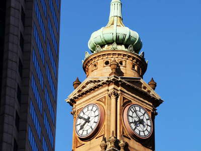 Sydney  |  Clock tower in the CBD