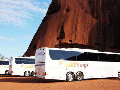 Uluru / Ayers Rock  |  Mass tourism