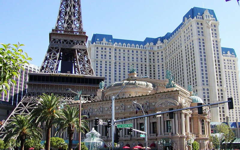 Las Vegas  |  Eiffel Tower