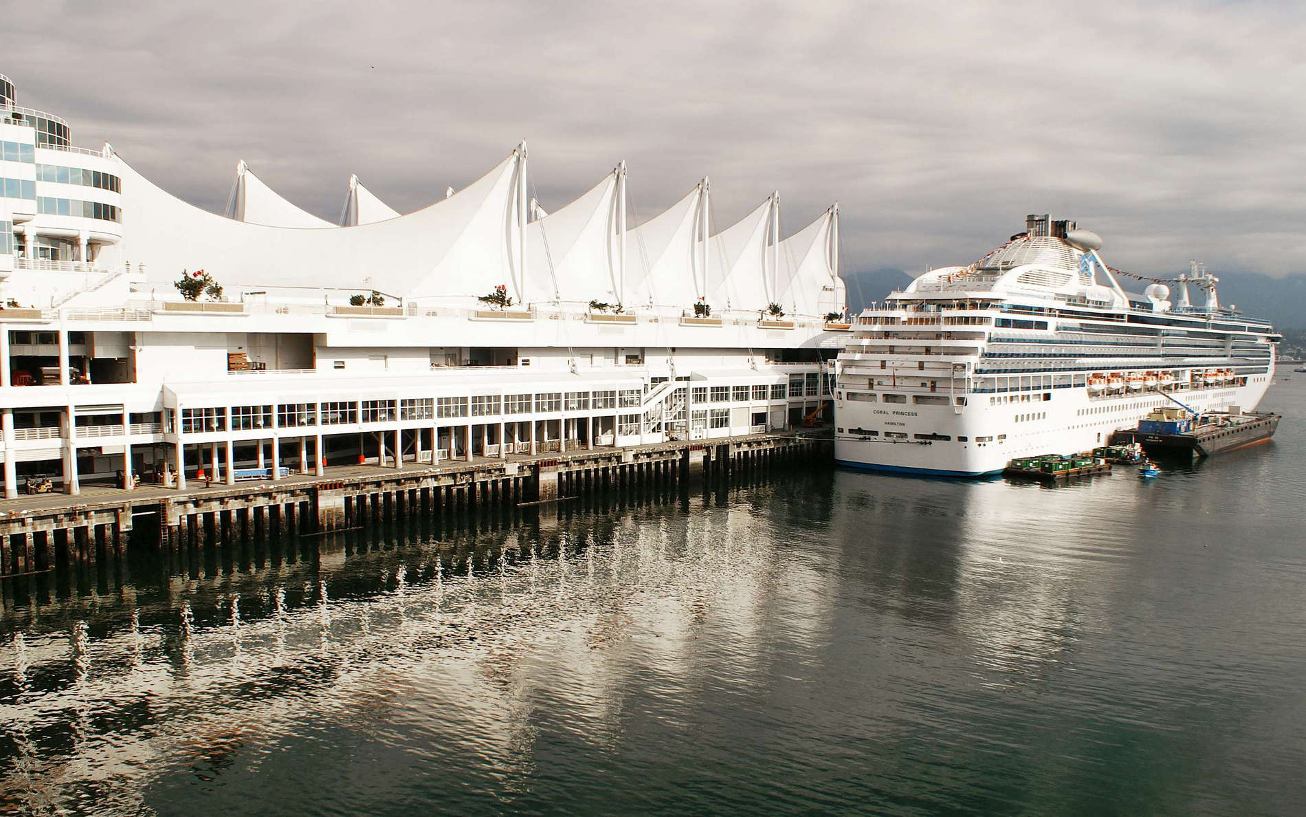 Vancouver  |  Canada Place with cruise ship