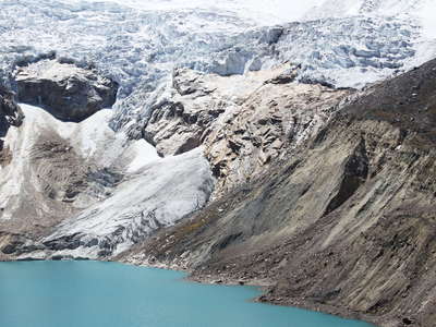 Laguna Palcacocha with regenerating glacier and landslide scar