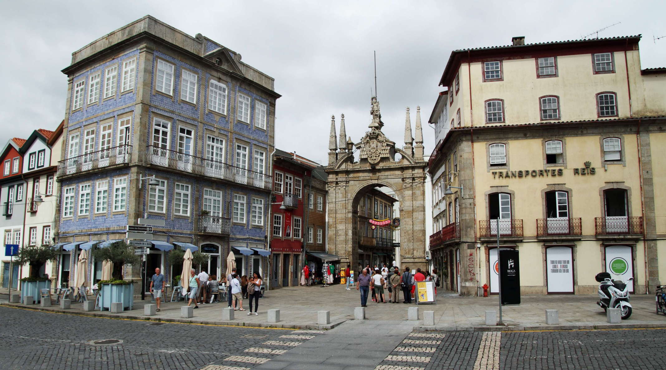 Braga  |  Arco da Porta Nova