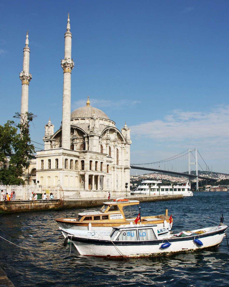 İstanbul  |  Ortaköy Camii and Boğaziçi Köprüsü