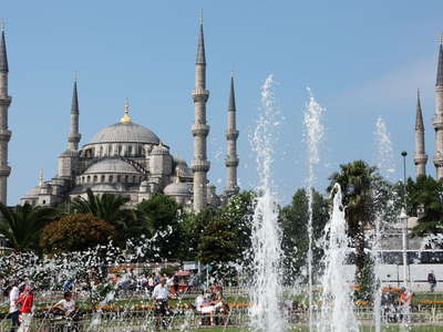 İstanbul  |  Sultan Ahmet Park with Sultan Ahmet Camii