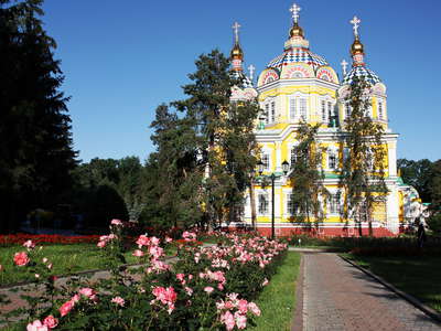 Almaty  |  Panfilov Park with Ascension Cathedral