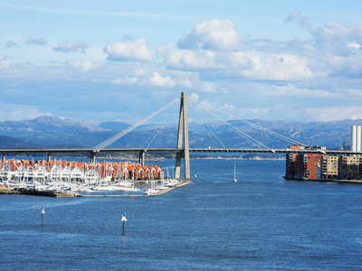 Stavanger  |  Straumsteinsundet with City Bridge