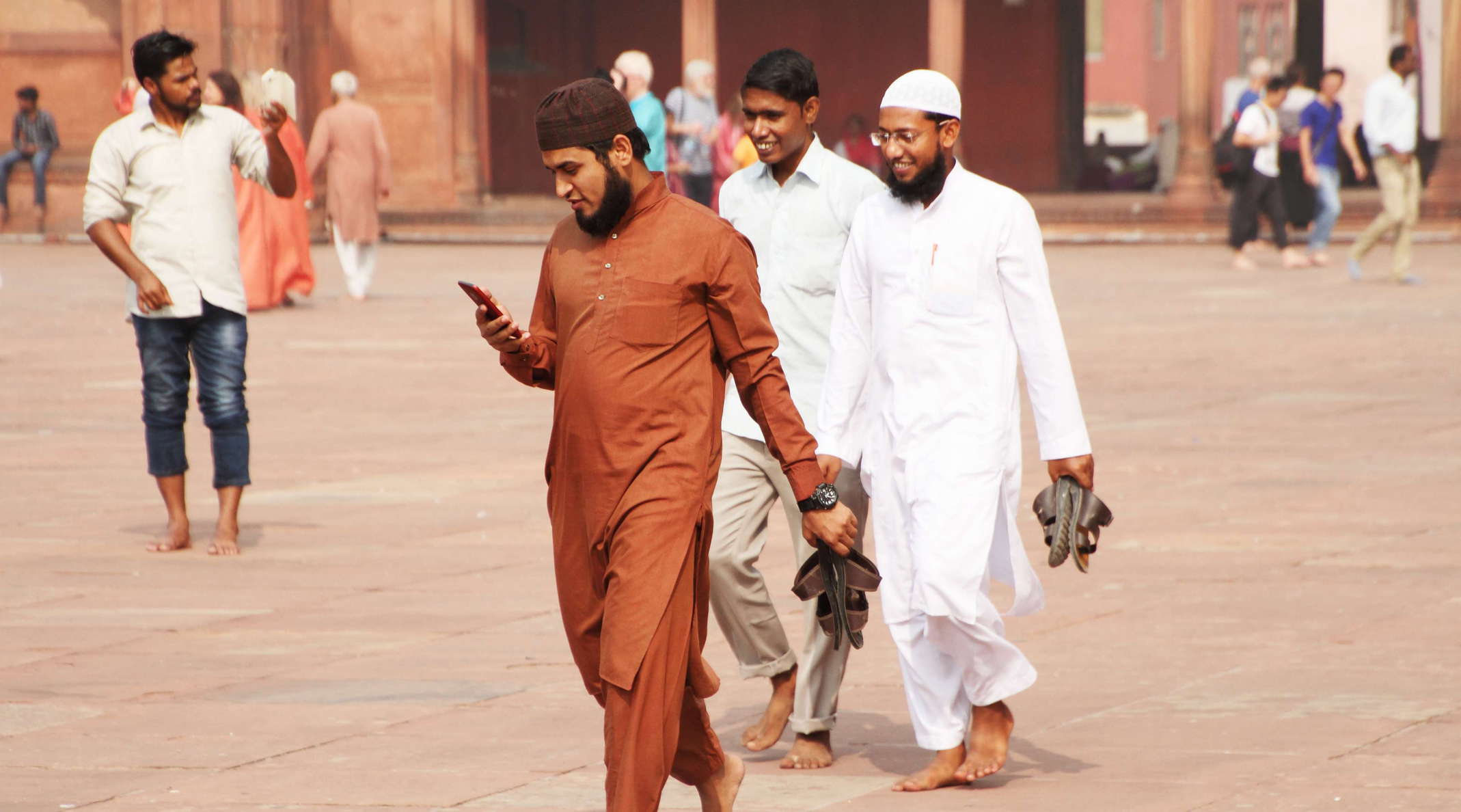 Delhi  |  People at Jama Masjid