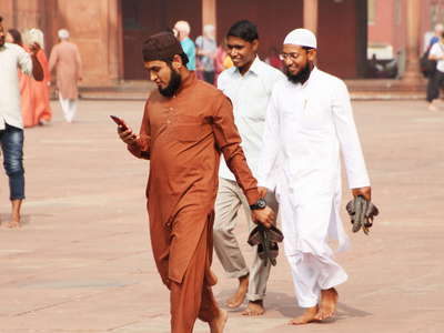 Delhi  |  People at Jama Masjid