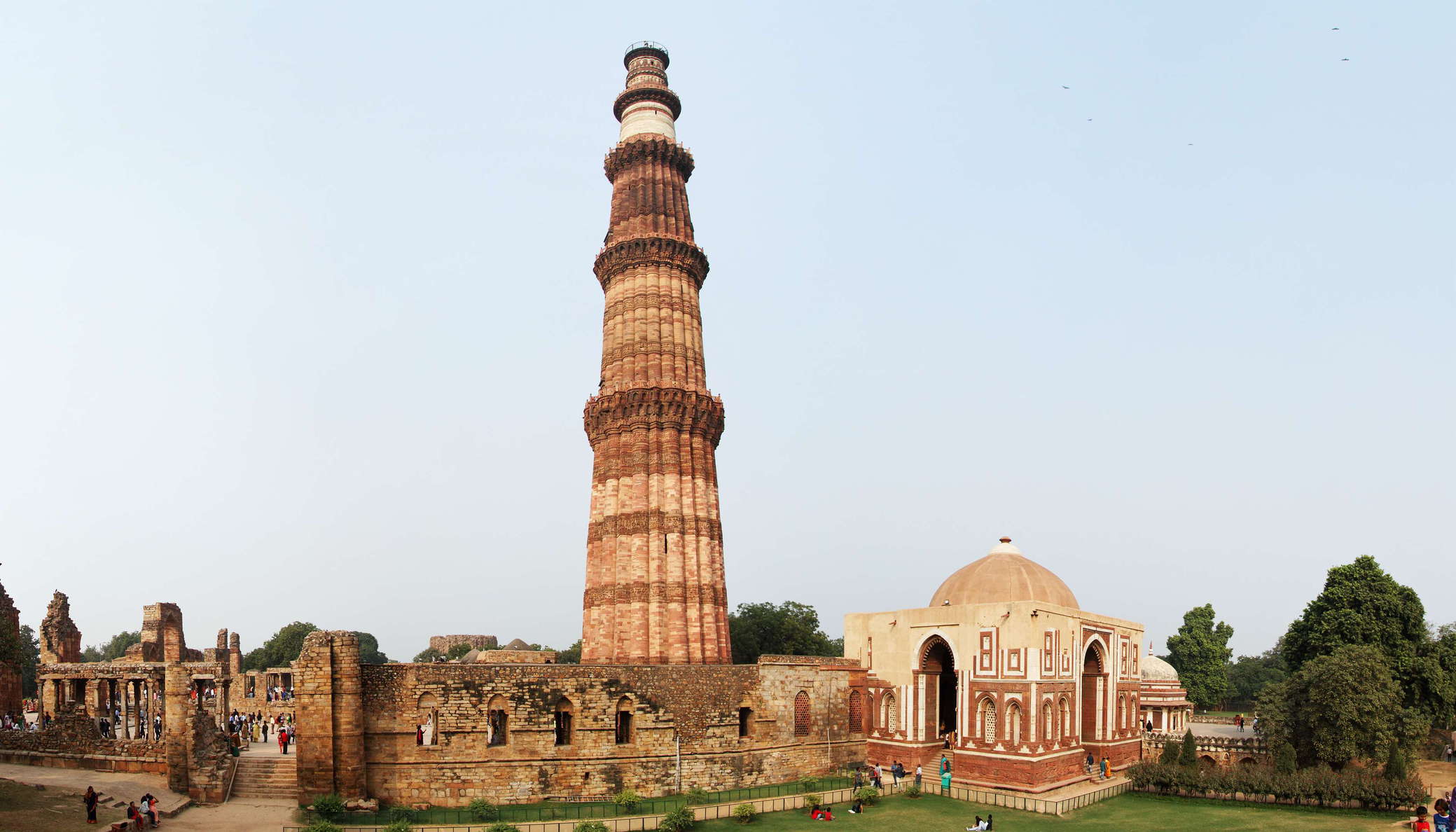 Delhi  |  Qutb Complex with Qutub Minar