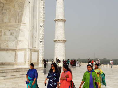 Agra  |  Visitors at Taj Mahal