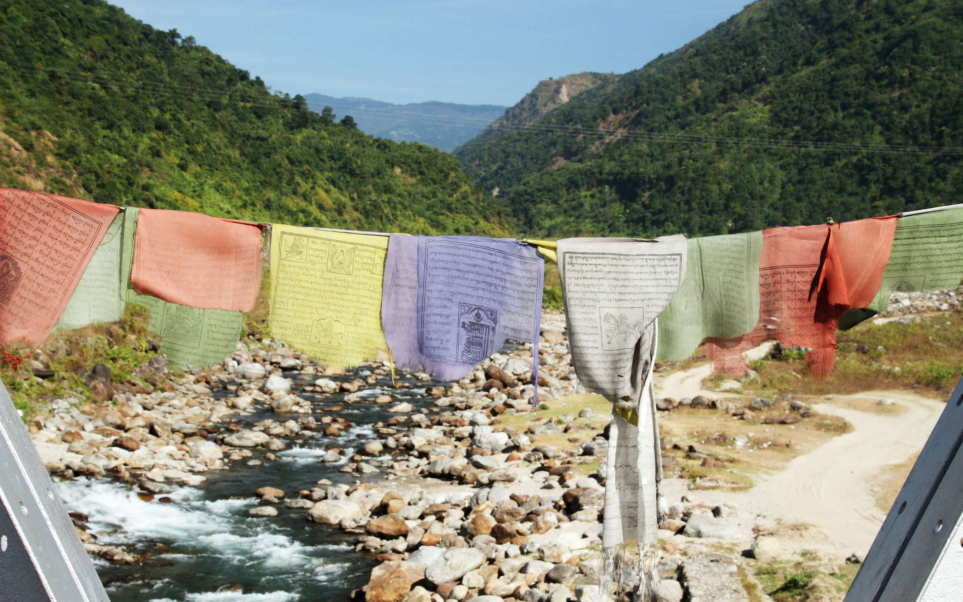 Dudhia  |  Balason River and prayer flags