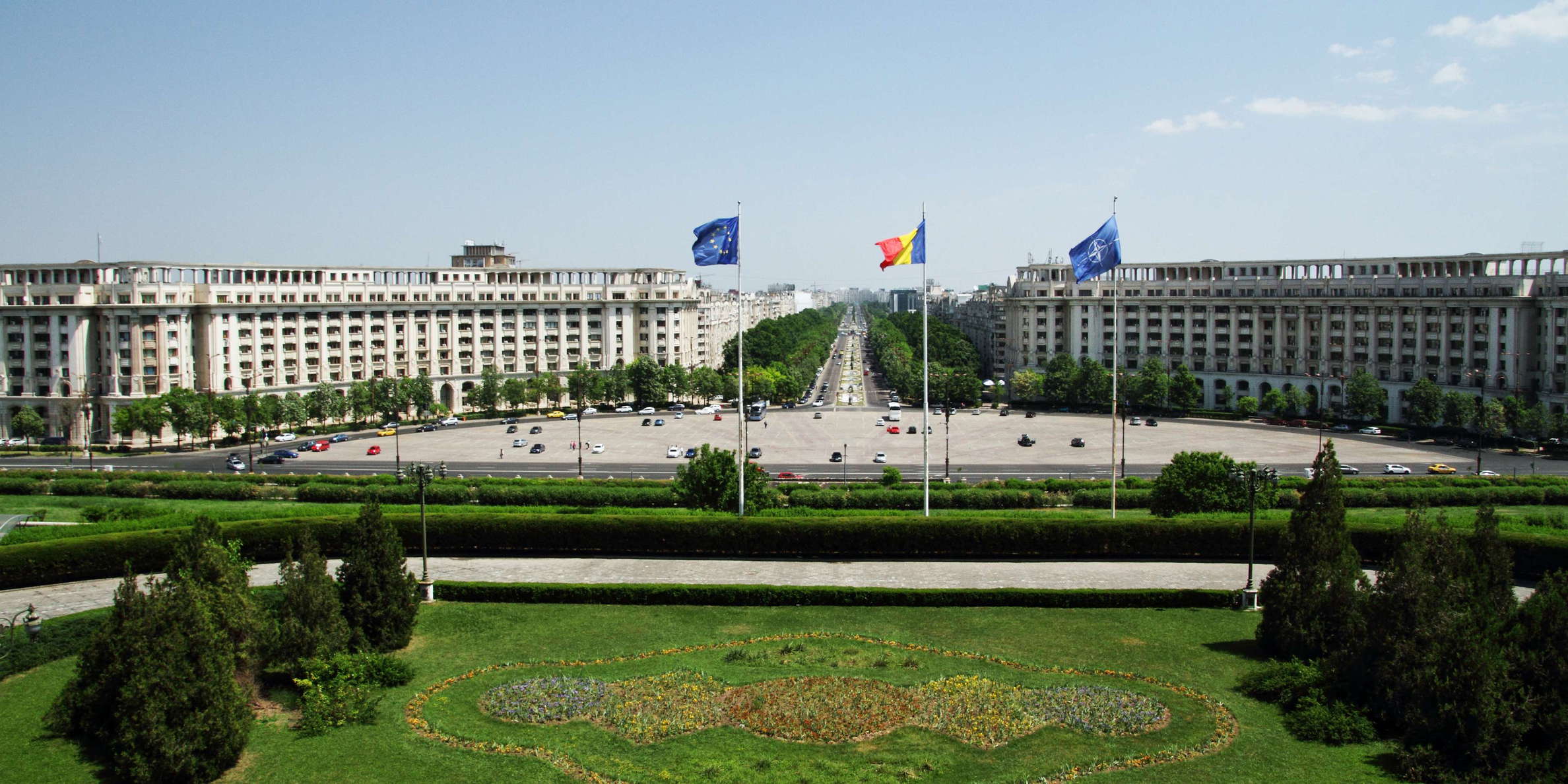 București  |  Piața Constituției