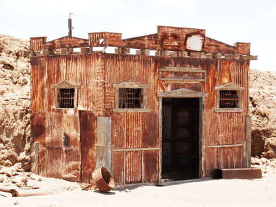 Humberstone  |  Building in the historic mining town