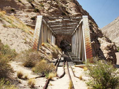 Valle Mendoza  |  Railway bridge with debris flow