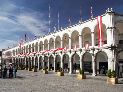 Arequipa | Plaza de Armas with arcades