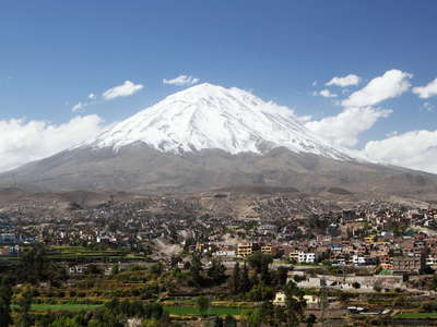 Arequipa | Suburbs and Misti