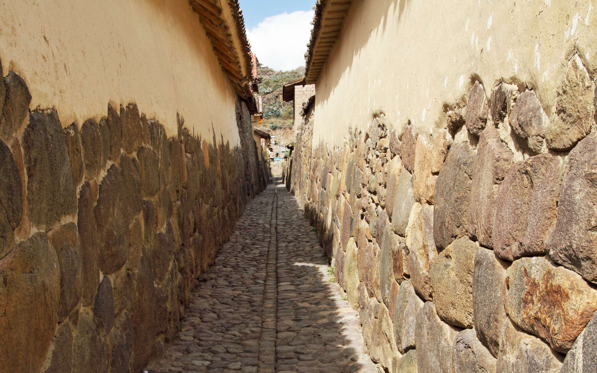 Ollantaytambo | Ancient road