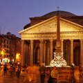 Roma | Piazza del Pantheon at night