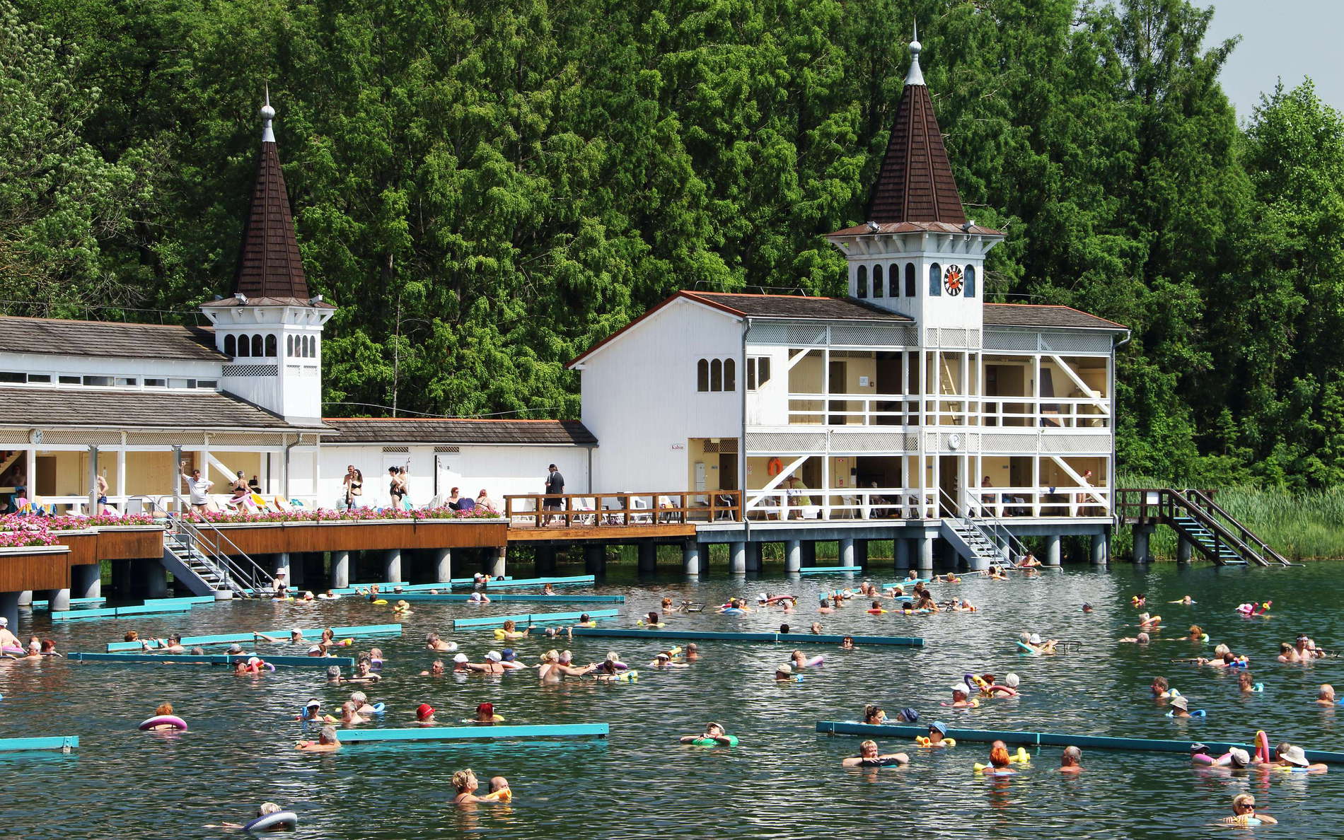 Hévízi-tó with Hévíz Spa
