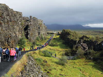 Þingvellir | Tectonic fault and tourists