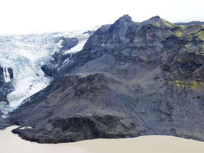 Steinholtsdalur | Steinholtsjökull and landslide
