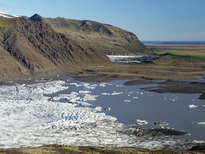 Skaftafellsjökull with proglacial lake