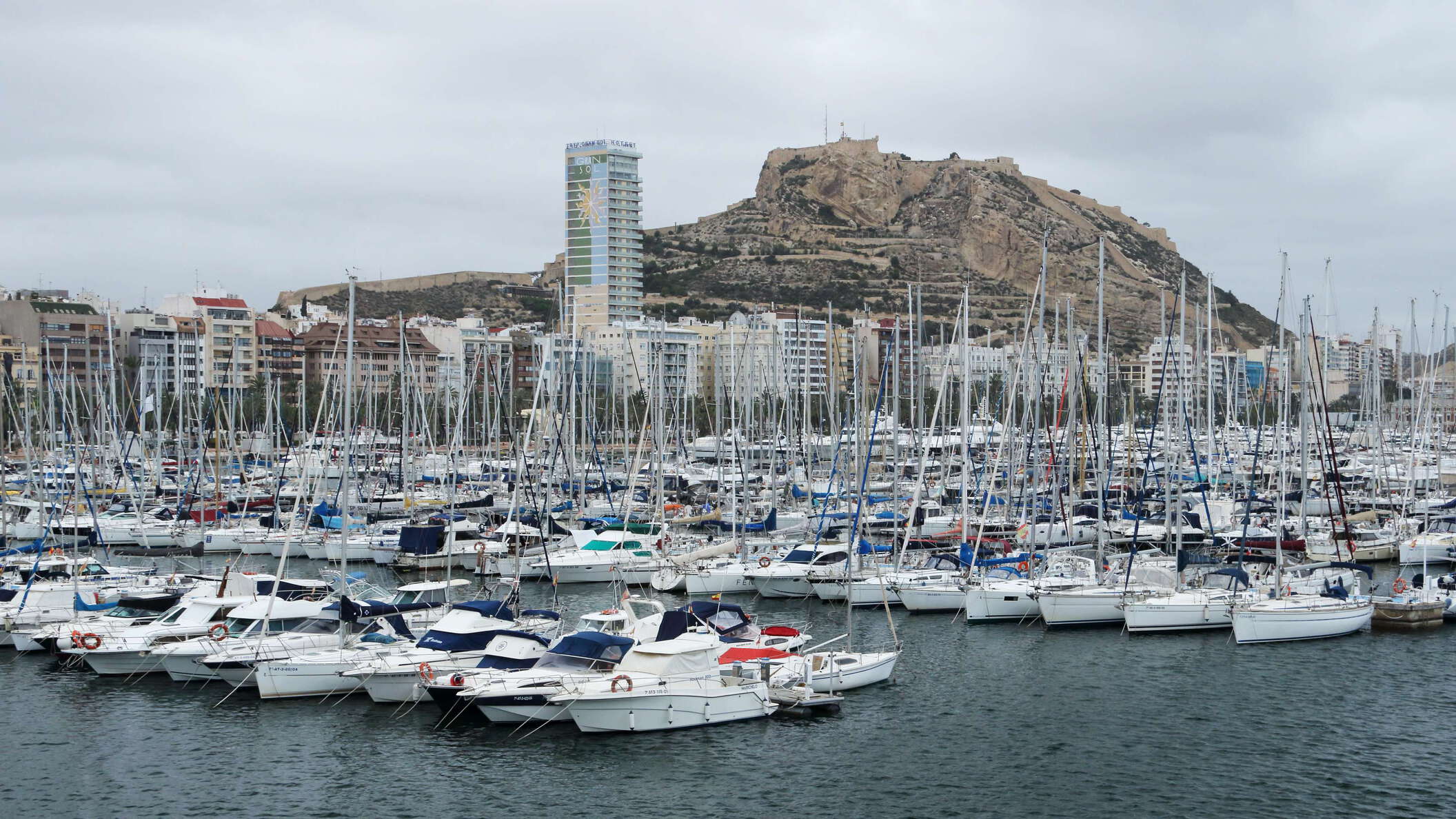Alicante | Marina and Monte Benacantil