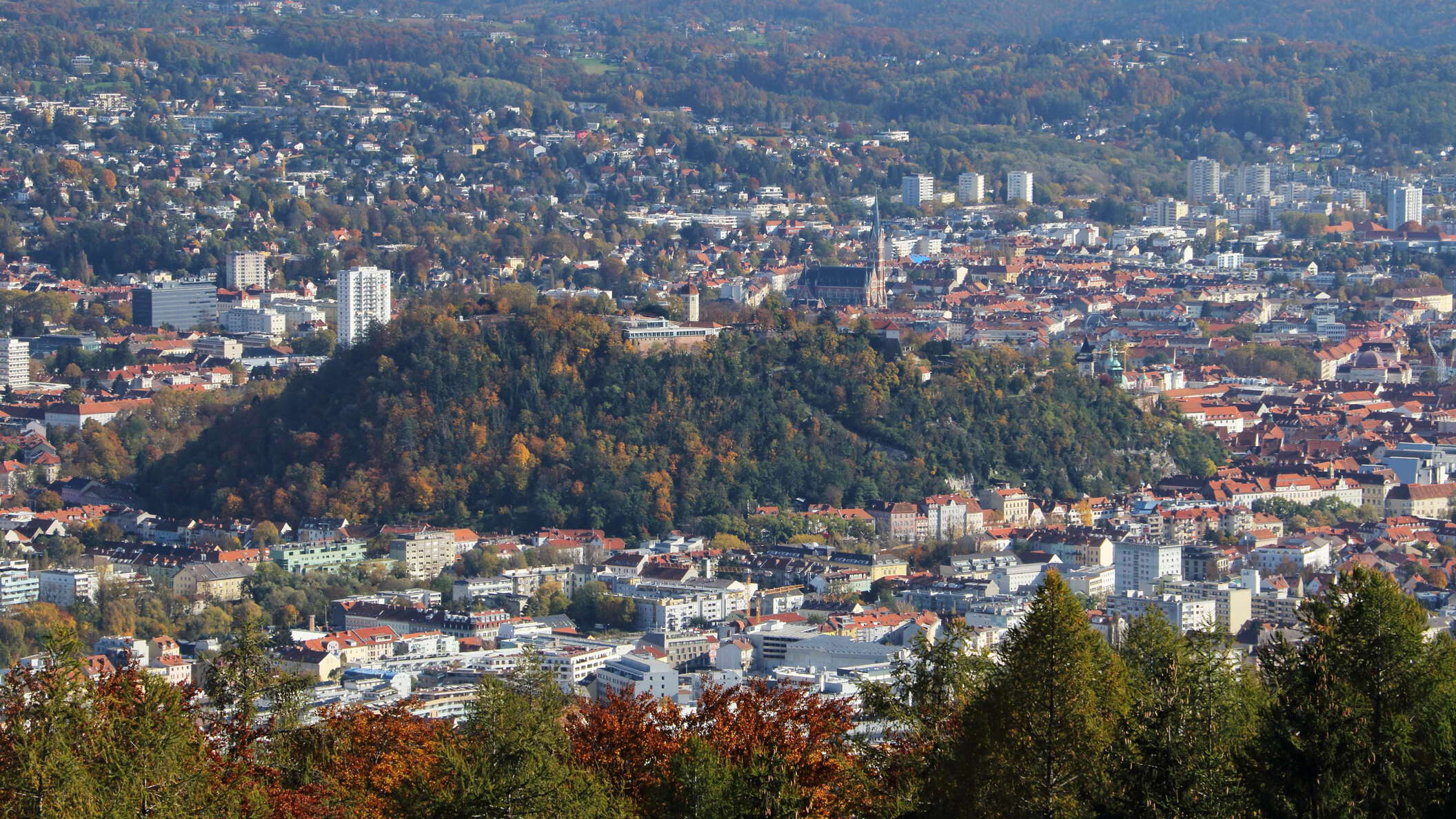 Graz | City centre with Schloßberg