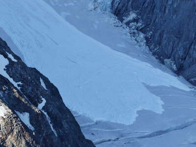 Mont Blanc | Snow avalanche on the Glacier des Bossons