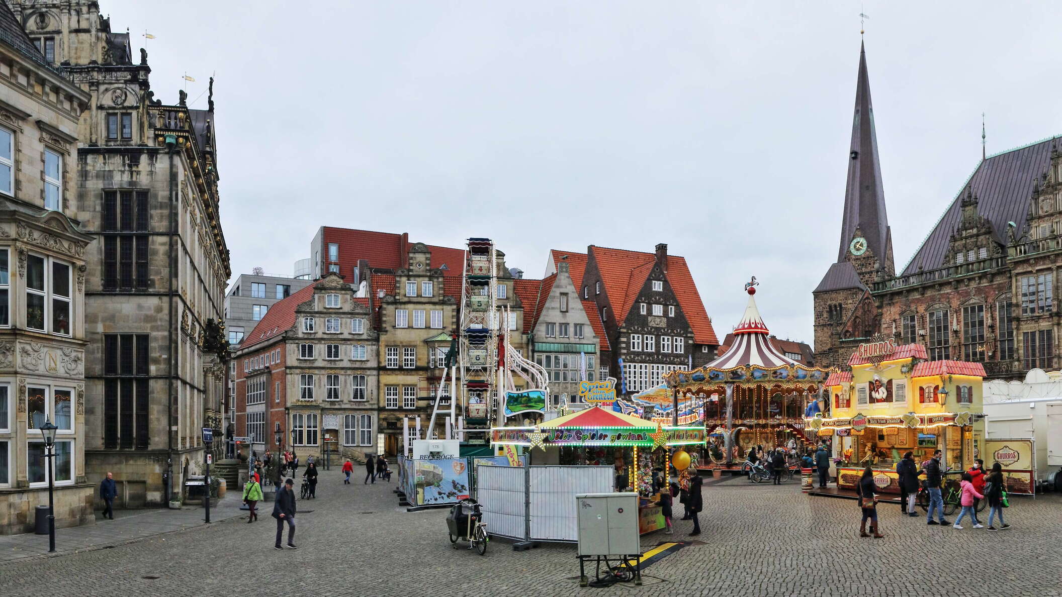 Bremen | Marktplatz with Freimarkt