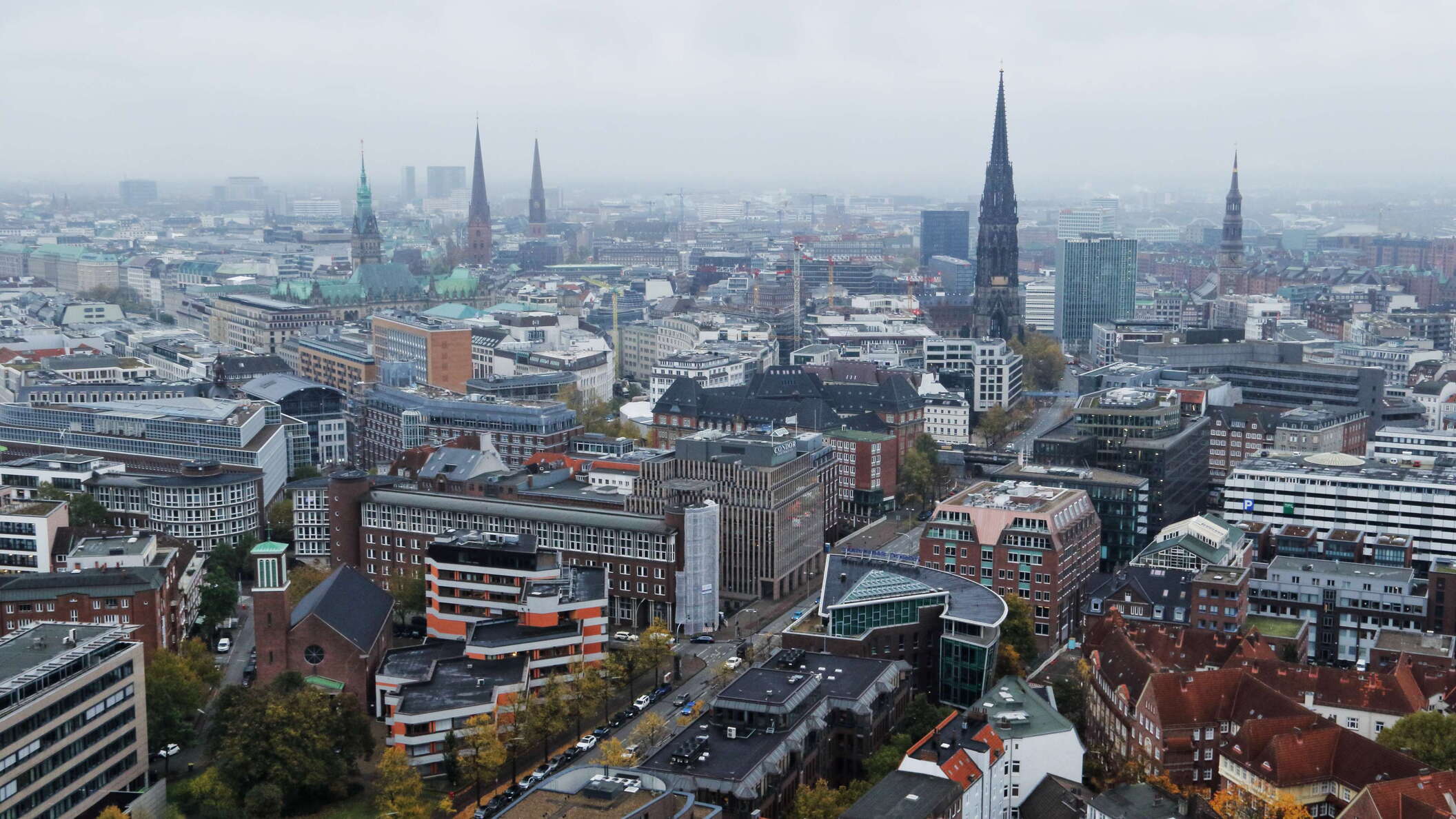Hamburg | City centre with tower collection