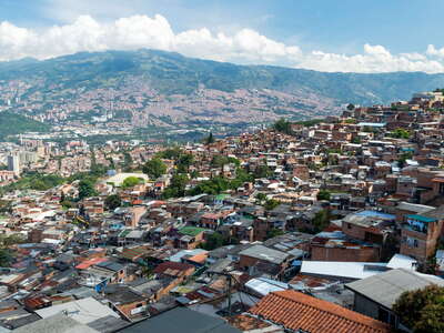 Medellín | Trece de Noviembre and Los Mangos