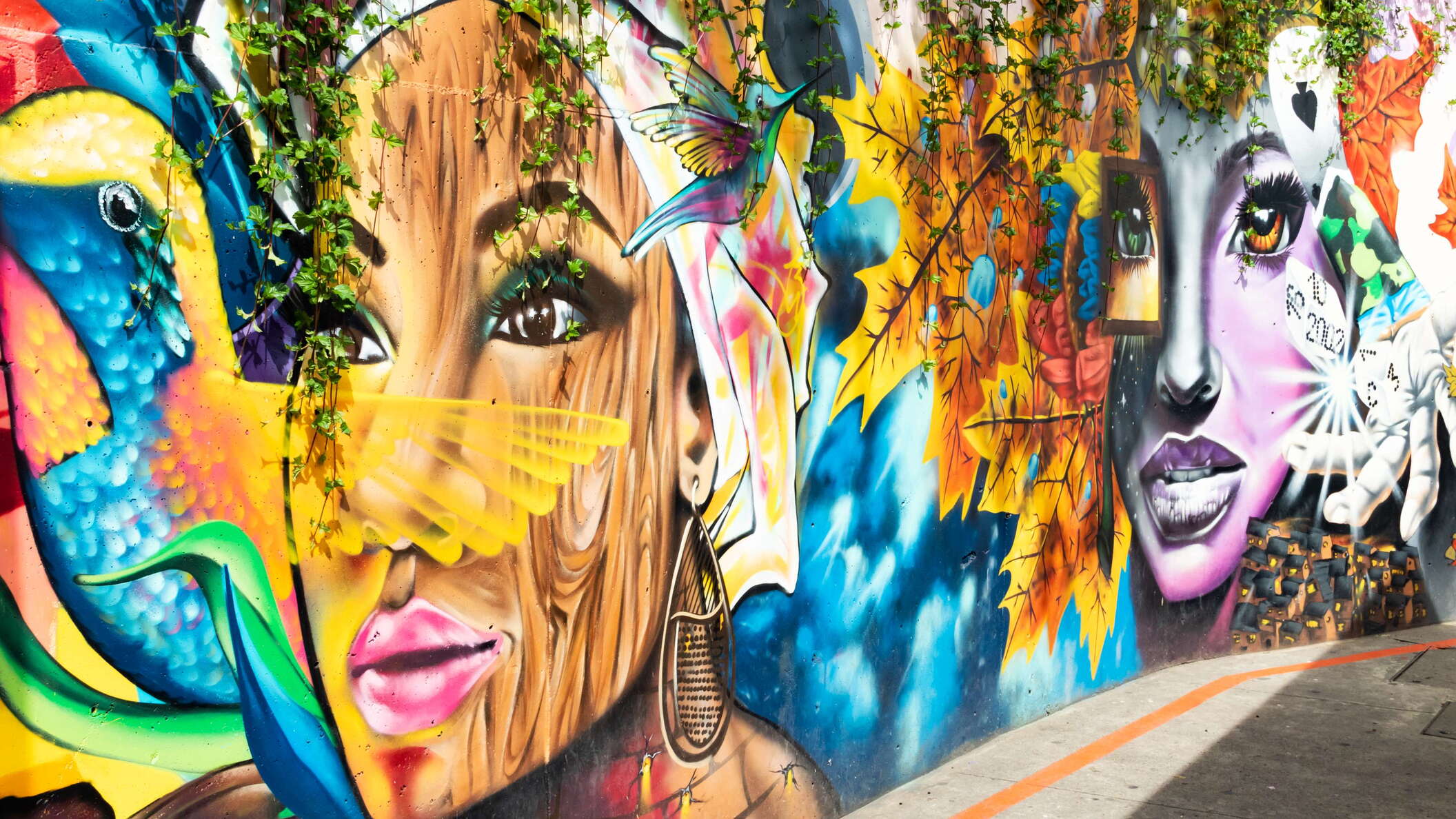 Medellín | Wall paintings at Comuna 13