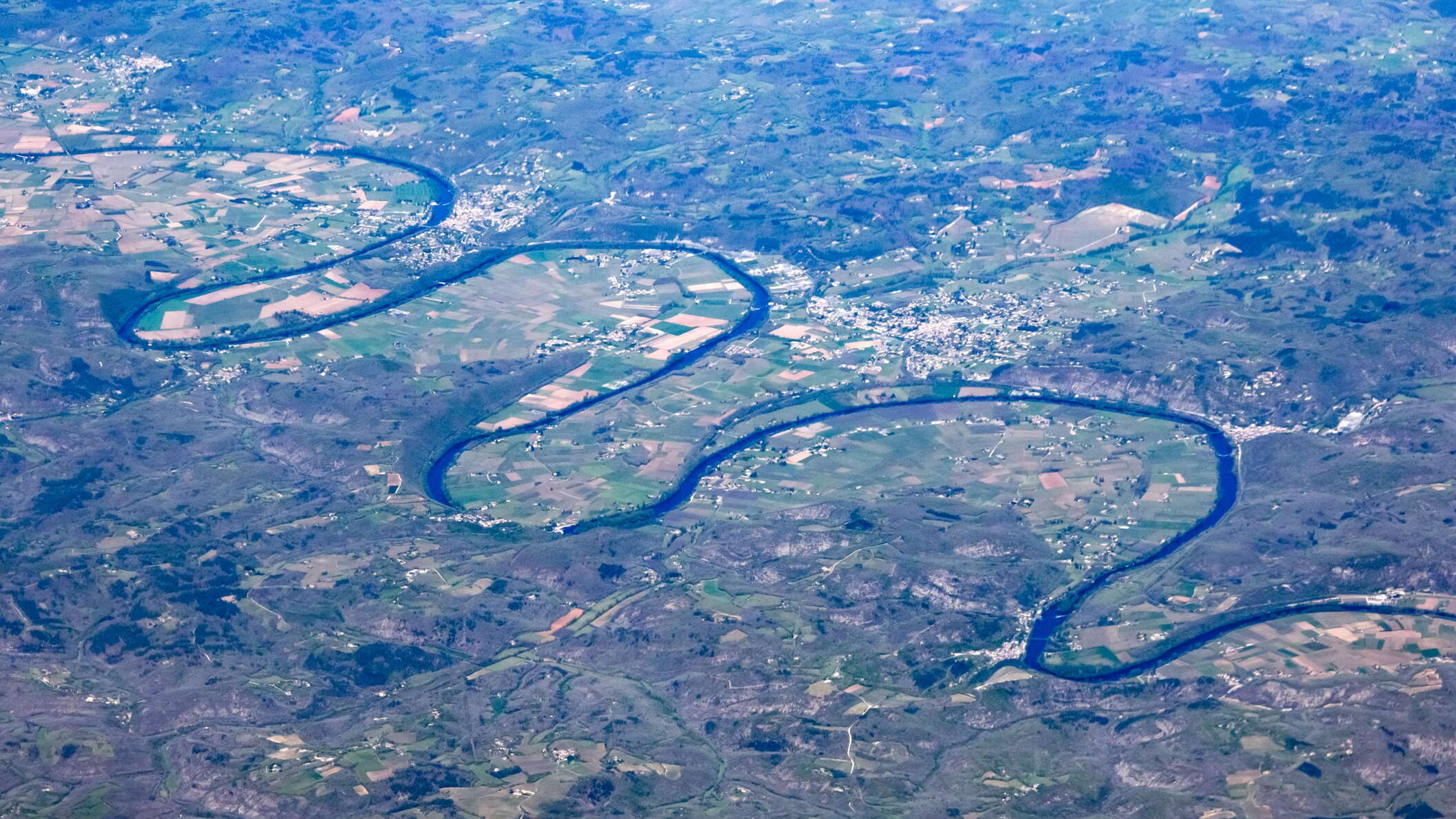 Le Lot with meanders