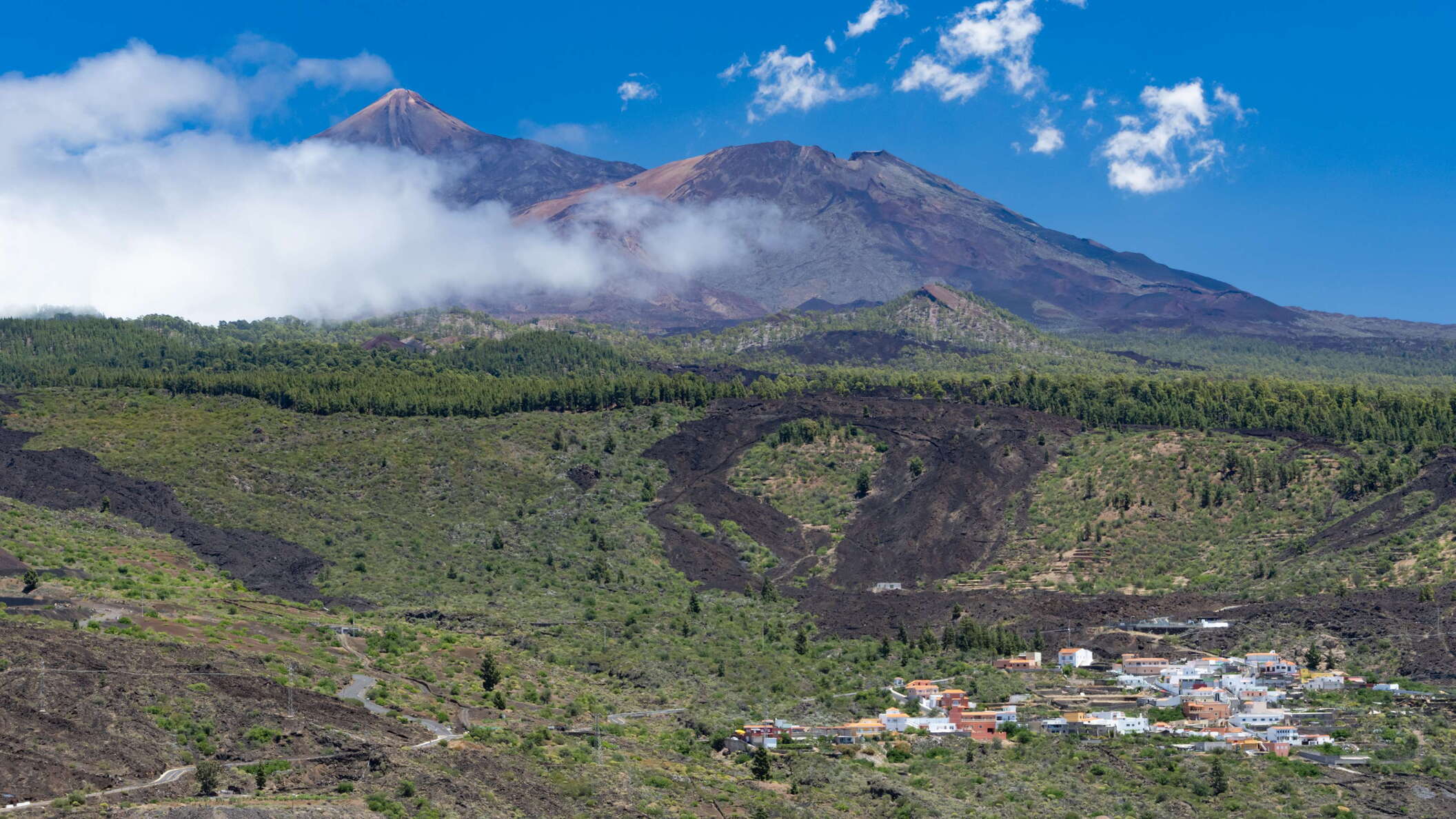 Las Manchas with Pico del Teide and Pico Viejo