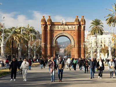 Barcelona | Passeig de Lluís Companys with Arc de Triomf