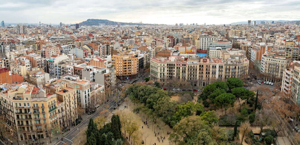 Barcelona | Eixample with Plaça de la Sagrada Família