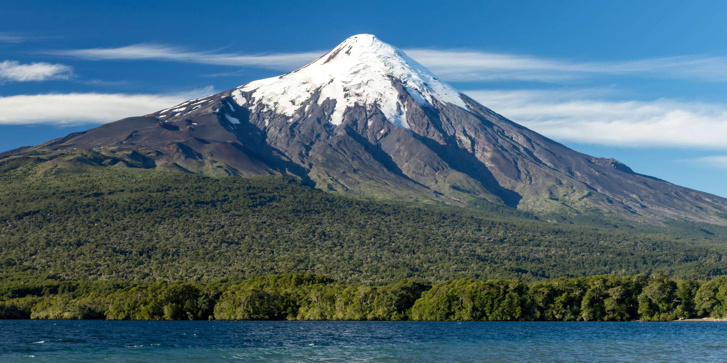 Lago Llanquihue and Volcán Osorno