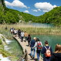 Plitvička jezera | Tourists at Velike kaskade