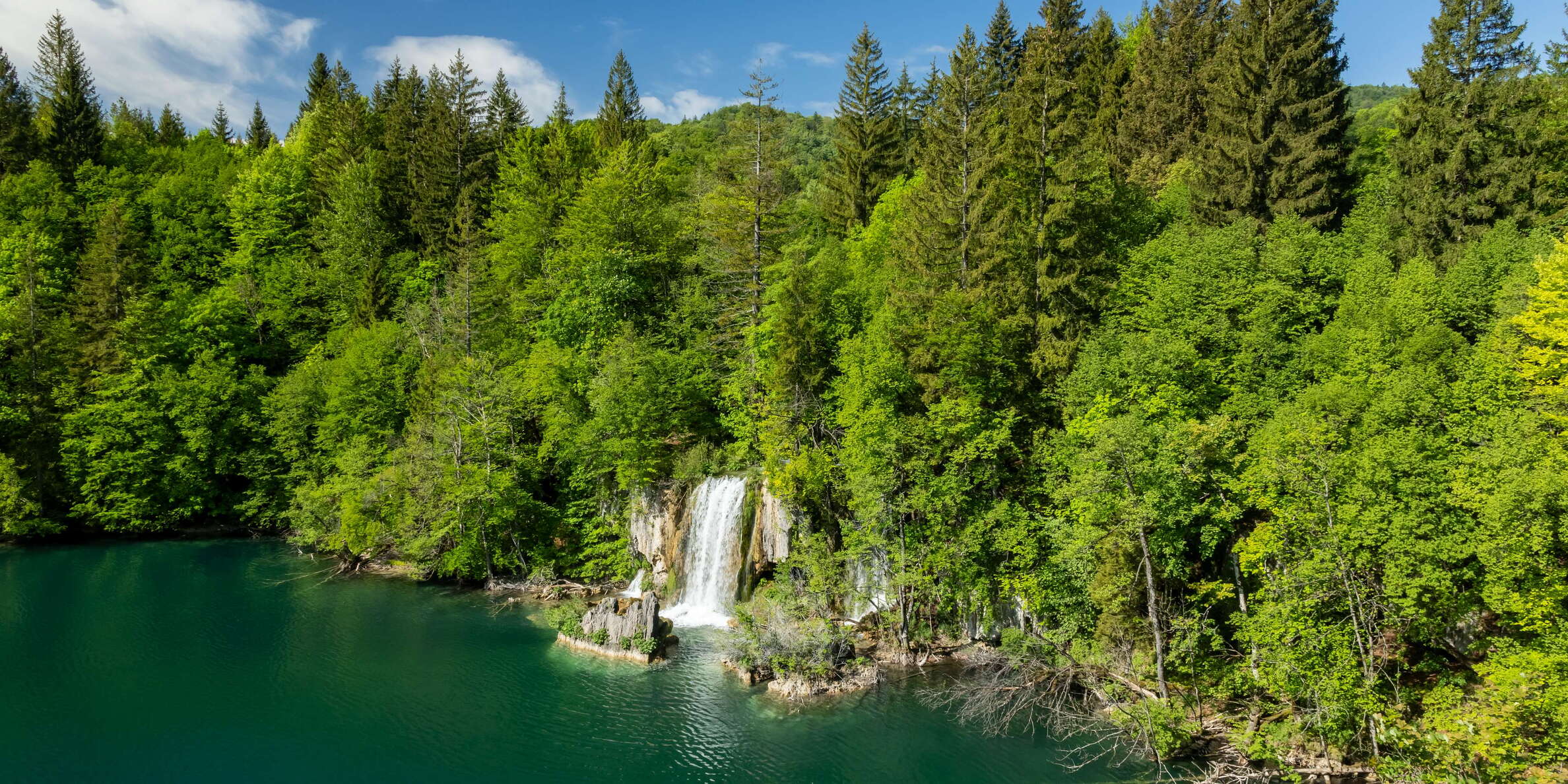 Plitvička jezera | Okrugljak with Jarkuše waterfall