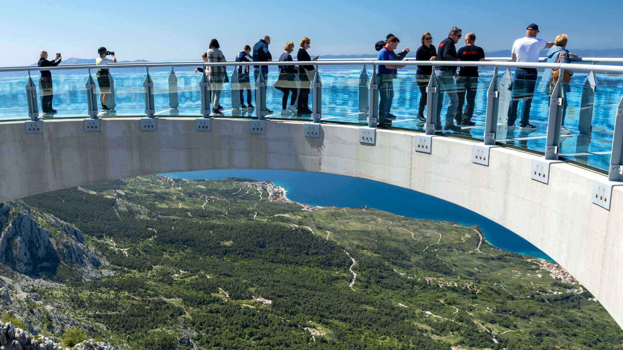 Skywalk Biokovo with tourists