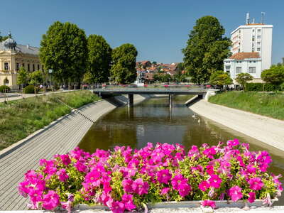 Vukovar | Town centre with Vuka river