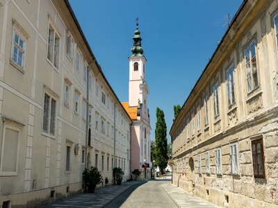 Varaždin | Uršulinska ulica with Uršulinski samostan